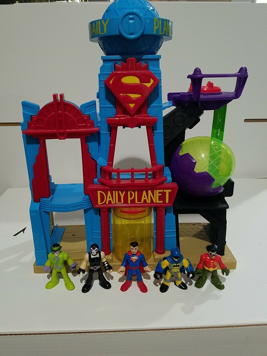 Fisher Price Imaginext Superman Daily Planet Playset DC Super Friends w/  figures