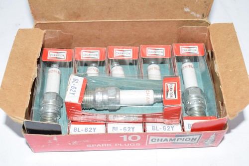 Box of 6 NEW Champion BL-62Y Spark Plugs 