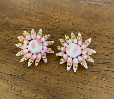 Vintage Opaque White & Pink Glass Cluster Sunburst Clip-On Earrings Gold Balls