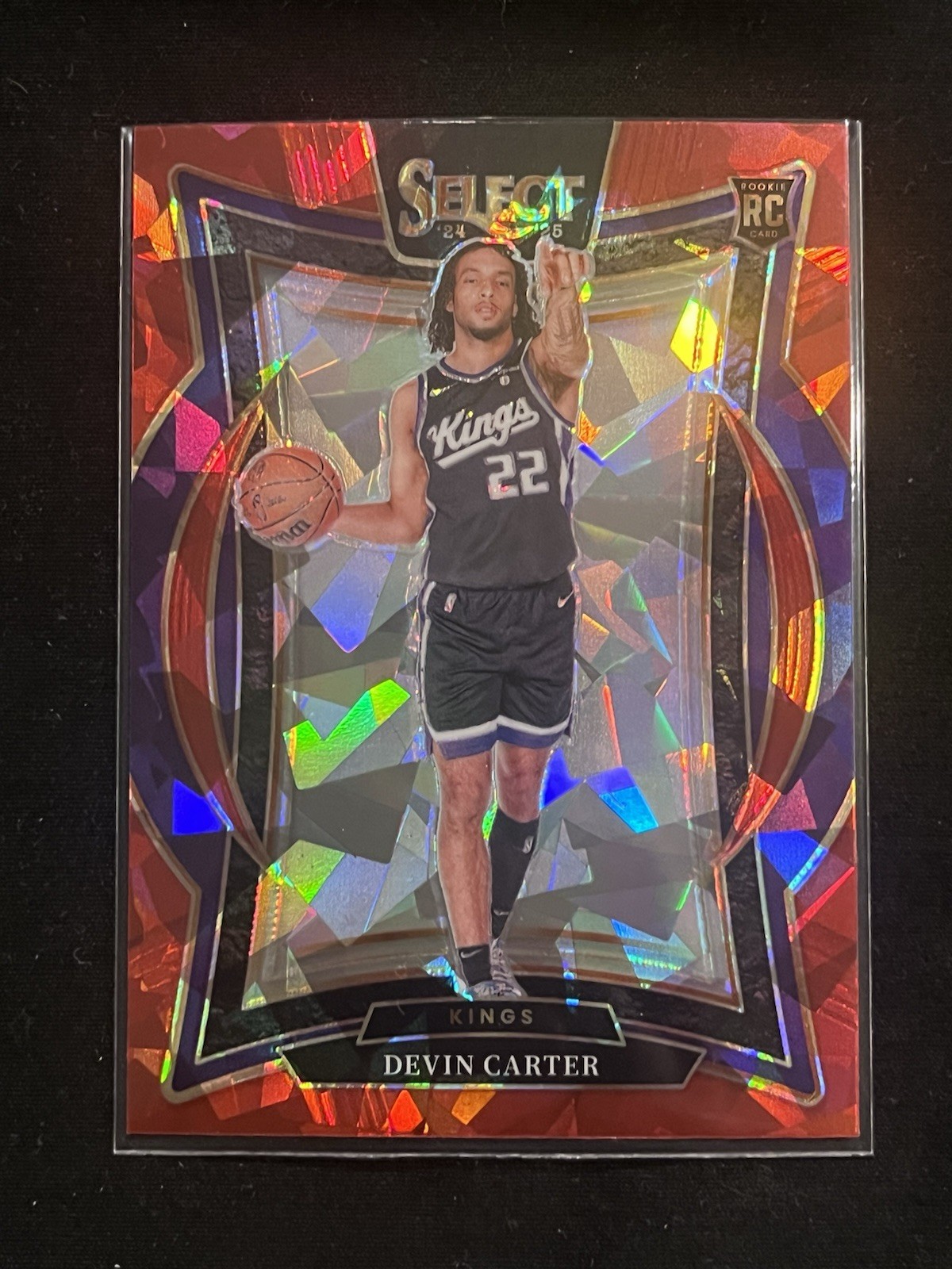 2024-25 Panini Select Devin Carter #92 Concourse Red Cracked Ice (RC) Kings