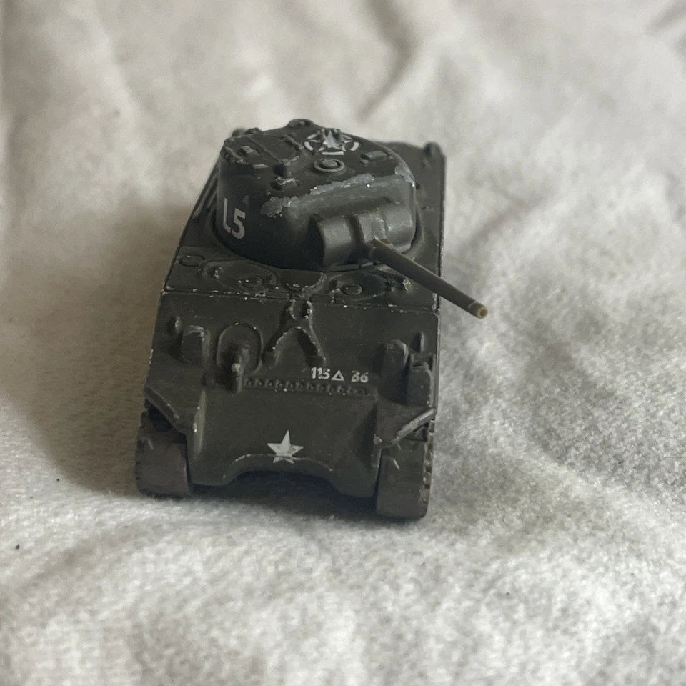 Corgi Classics Diecast Model Operation Overlord - Tanque Sherman M4 "Spiteful" Foto 2 de 4