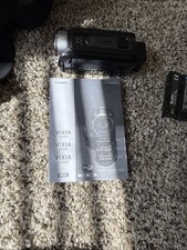CANON Vixia HF R400 Digital Video Camera Camcorder. Bundle