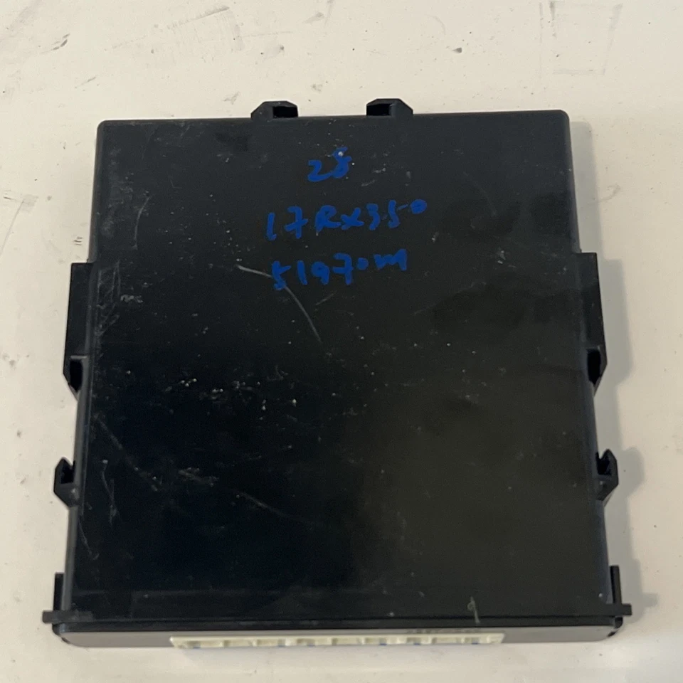 2017 LEXUS RX350 SMART KEY ENTRY COMPUTER CONTROL MODULE OEM 89990-OE130 Foto 4 de 4