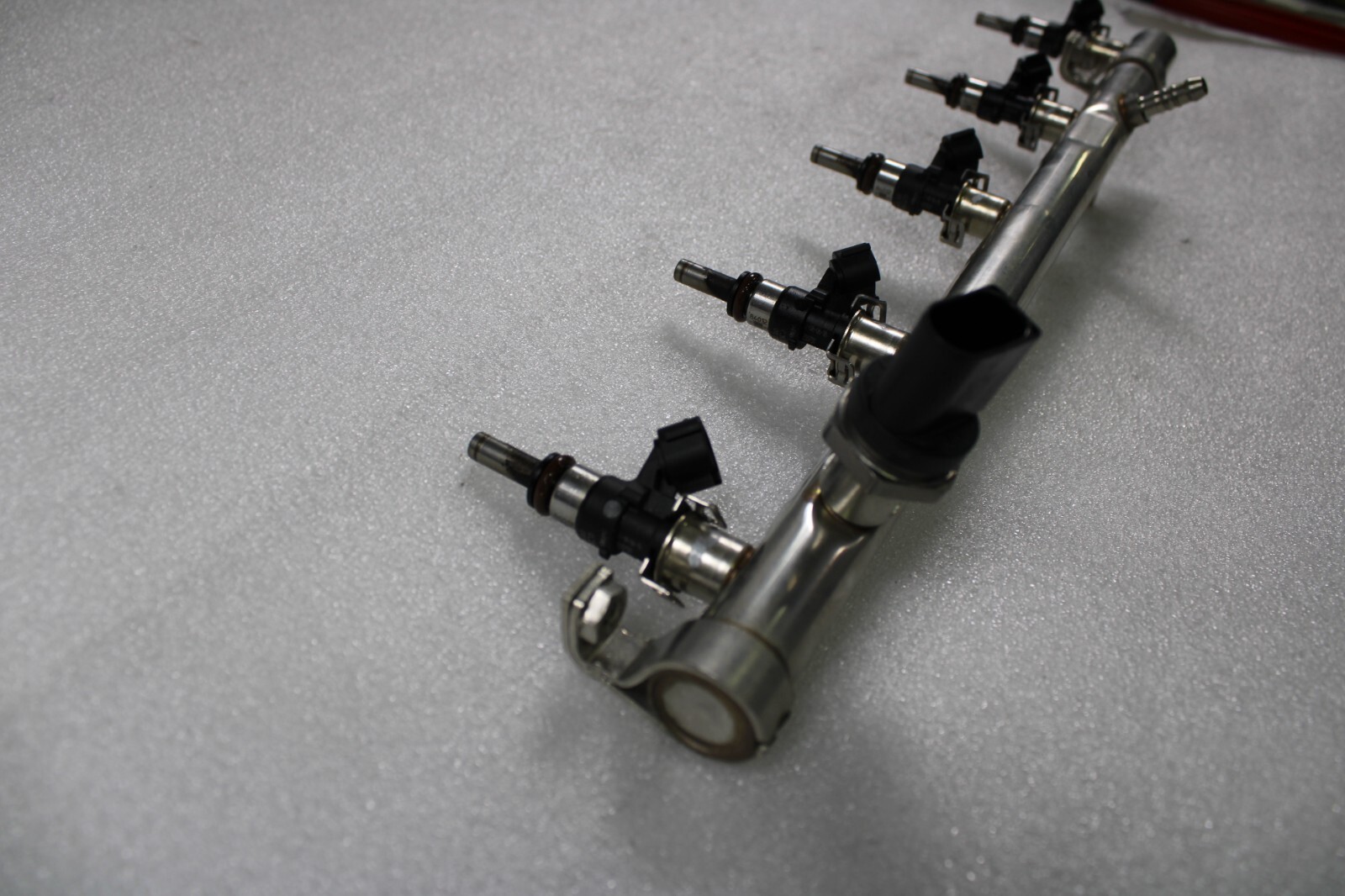 Lamborghini Huracan, LP610, 580, LH, Upper Fuel Rail, Used, P/N 07L133681AA