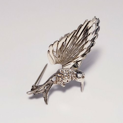 Wire Wrapped Signed Sterling Silver Engraved Humm… - image 3