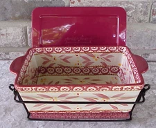 Temp-tations Old World Cranberry Rectangular Baker 1.5 qt. Metal Rack Trivet Lid