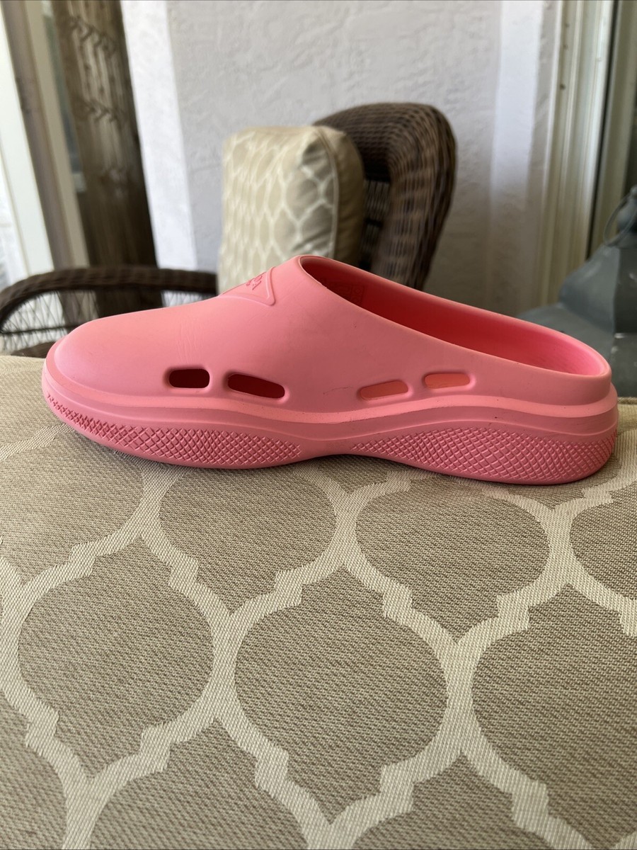 【送料&関税込】Prada Mellow Rubber Mules Prada Mellow Rubber Logo Embossed Mules Clogs Size 40 $625
