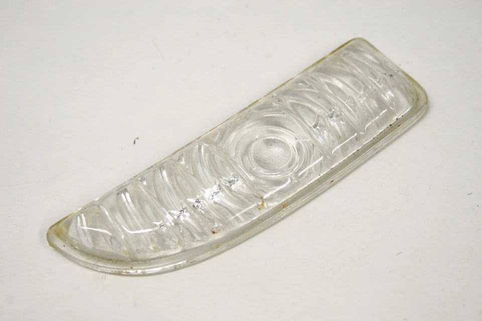 Original 1942 Plymouth P14 cupé sedán parrilla delantera luz de estacionamiento lente de vidrio izquierda Foto 2 de 3