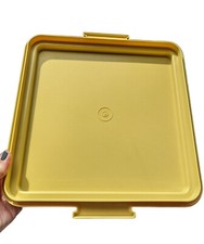 VTG Tupperware Cake Taker Carrier Base 1241-3 Harvest Gold Square 11"x11"