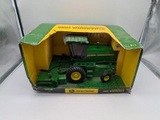 Ertl - John Deere 4995 Windrower Tractor - 1:16 Scale