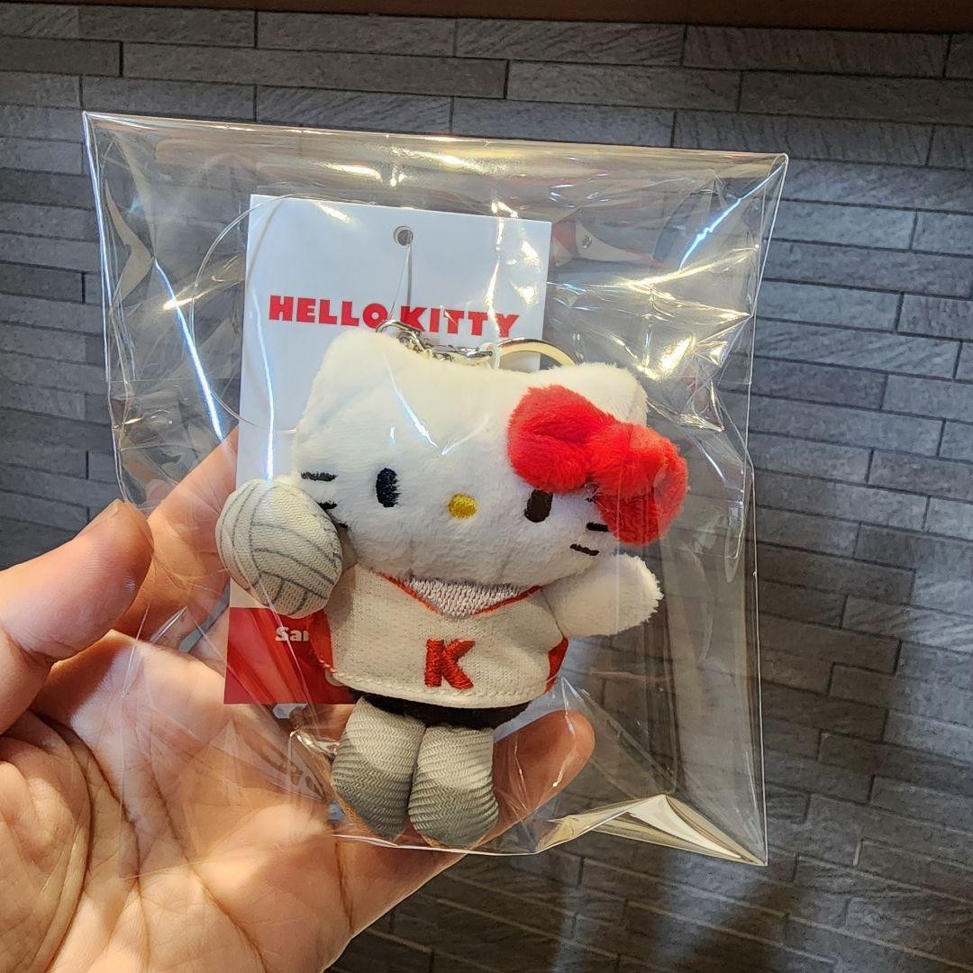 Lowrys Farm Me Hello Kitty Volleyball Toy Keychain 3 Styles