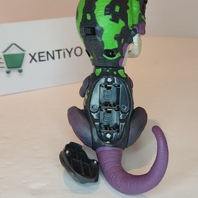 Untamed T‑Rex by Fingerlings &ndash; RAZOR (Purple) &ndash; Interactive Dinosaur &ndash; Works