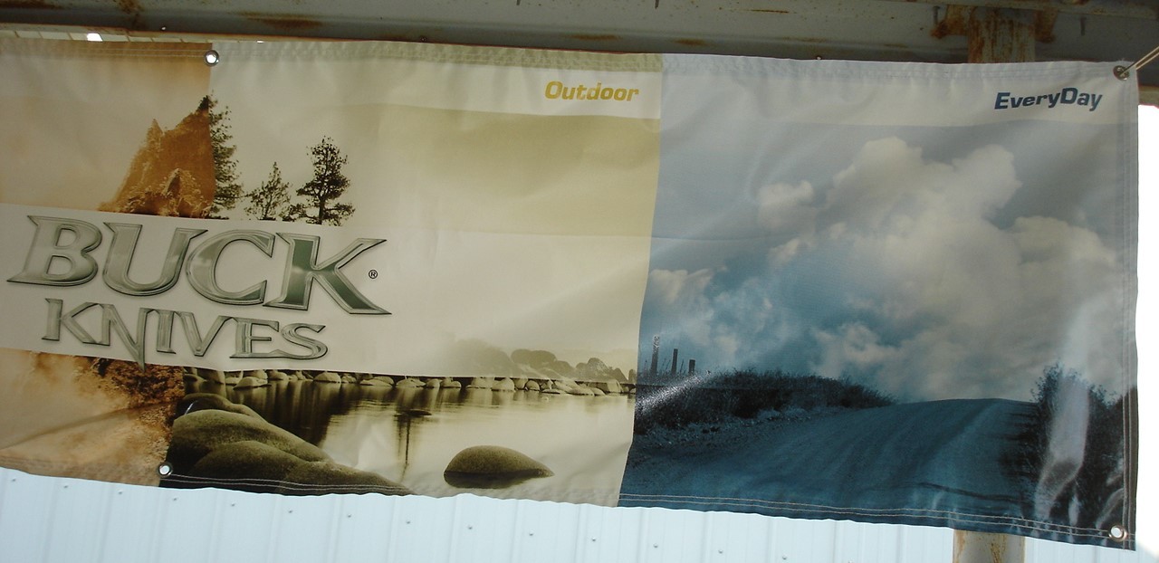 1 BUCK KNIFE KNIVES 4 SEASONS VINYL BANNER 81" X 21" RIGHT OUTTA FACTORY STORAGE