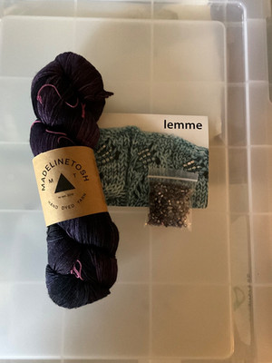 LAURA NELKIN DESIGNS & MADELINE TOSH   LEMME  KIT ELEVEN DARK WITH BEADS