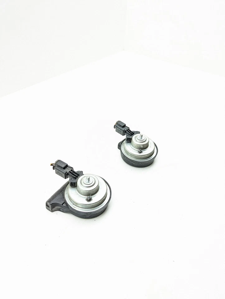 Par de bocinas bajas y altas OEM MERCEDES-BENZ C300 C450 2008-2014 Foto 4 de 4