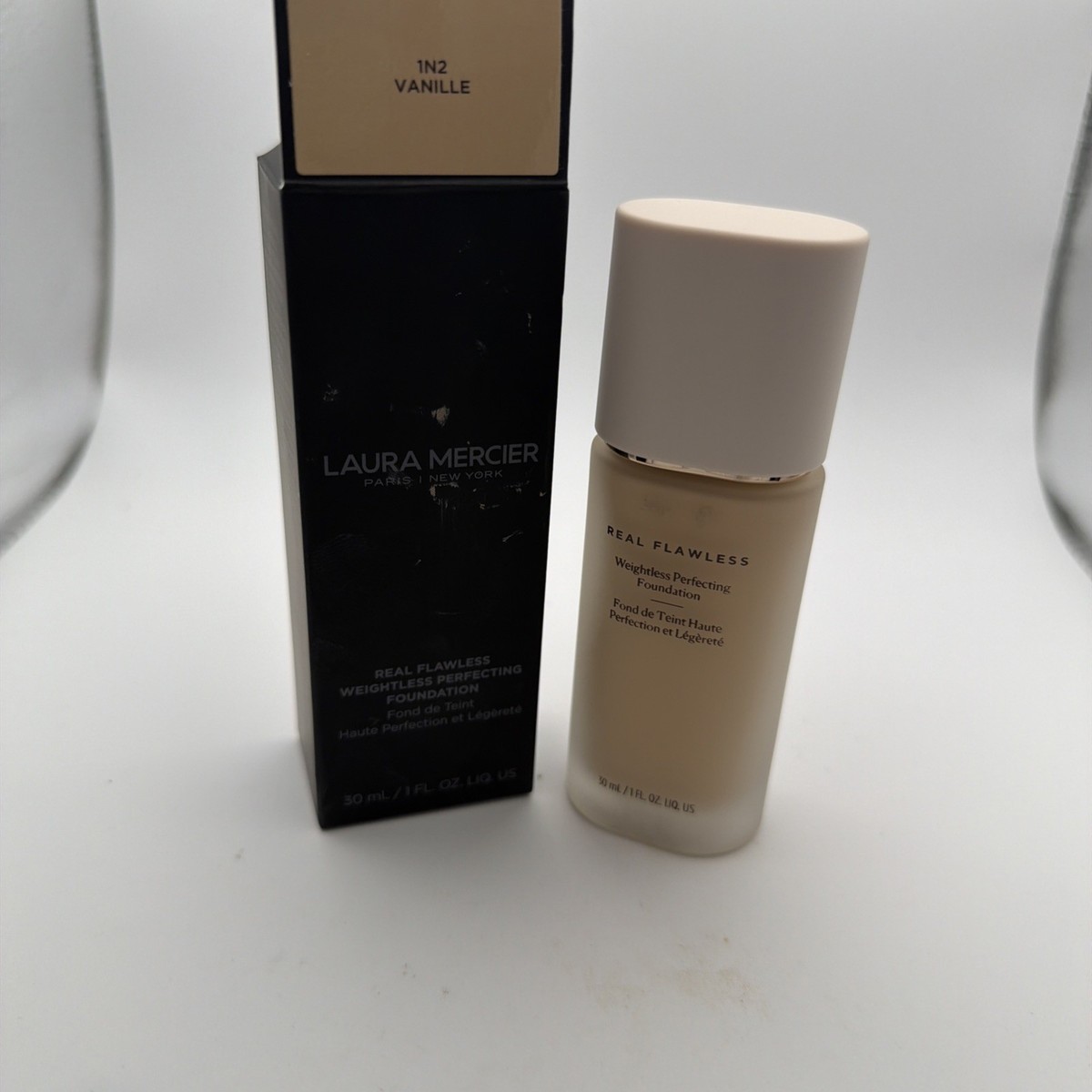 Laura Mercier Real Flawless Weightless Perfecting Foundation NIB