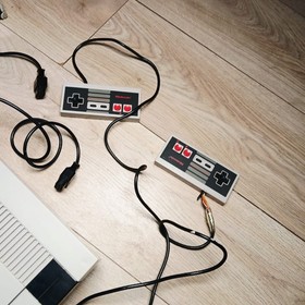 Nintendo NES Entertainment System Video Game Console Boxed Action Set 