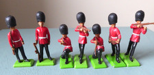 VTG 1971 Britains Deetail 7 Scots Guards Made In England Hard Plastic Metal Base
