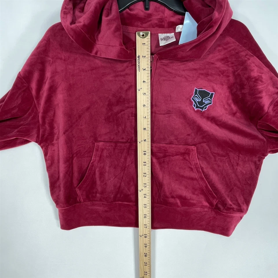Sudadera con capucha para mujer Marvel Black Panther mediana Wakanda Forever Berry Red Foto 4 de 4