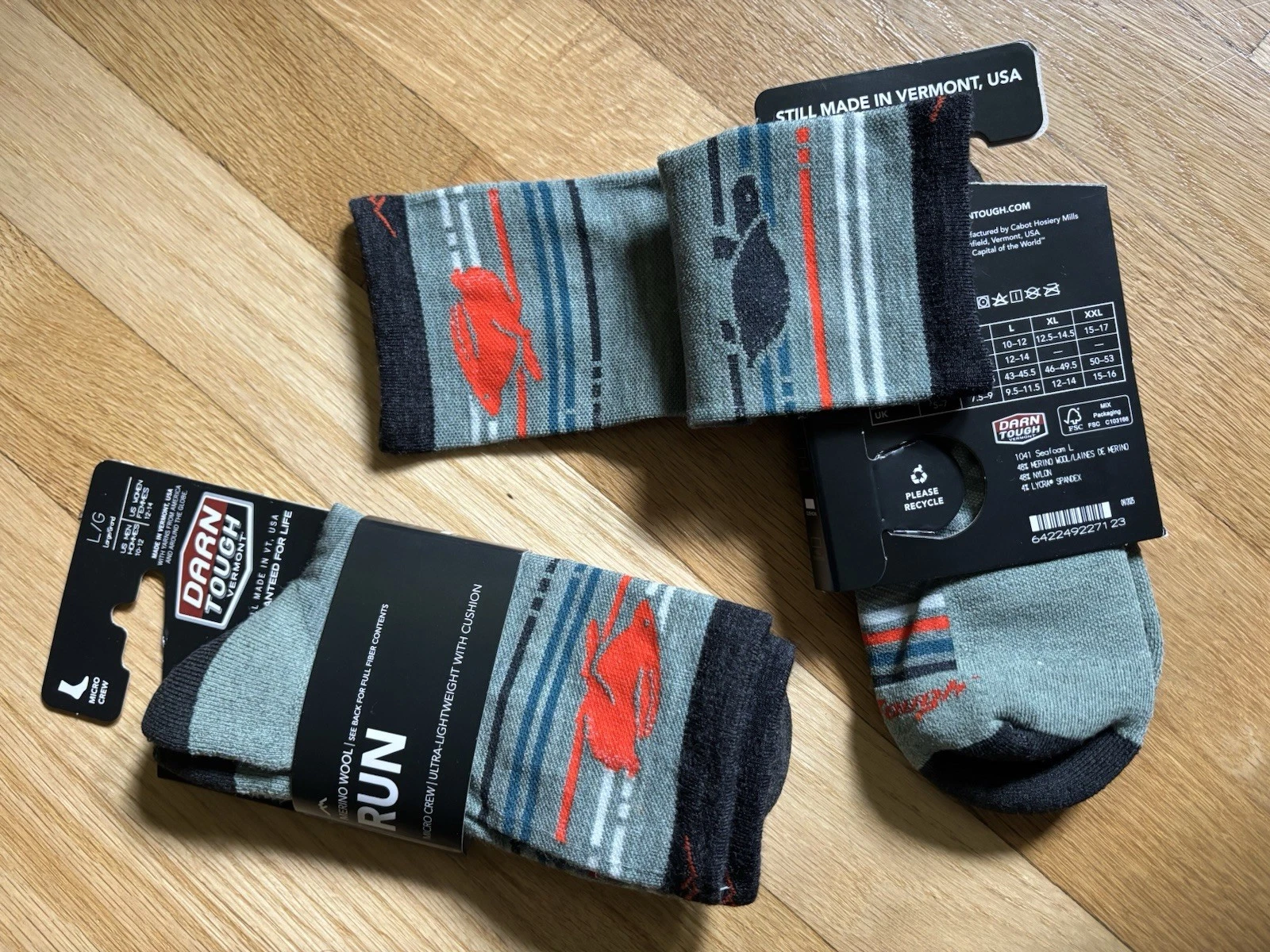 Darn Tough 1041 Men's Ultra-Lightweight Running NEW NWT Hiking Socks 2 Two Pair
Opens in a new windo