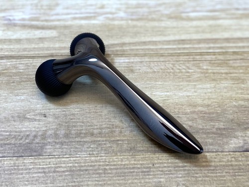 MDNA SKIN Onyx Black Face Skin Care Beauty Roller MTG carbon from Japan - Picture 27 of 34