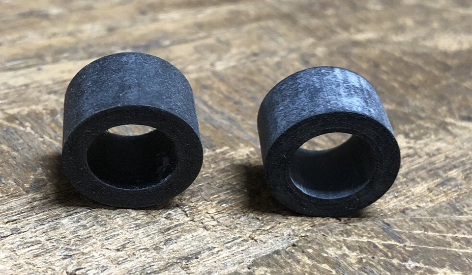 New Old Stock Engine Oil Cooler Seal Lot of 2 WD Express Part #225 54075 711. - Image 4 of 4