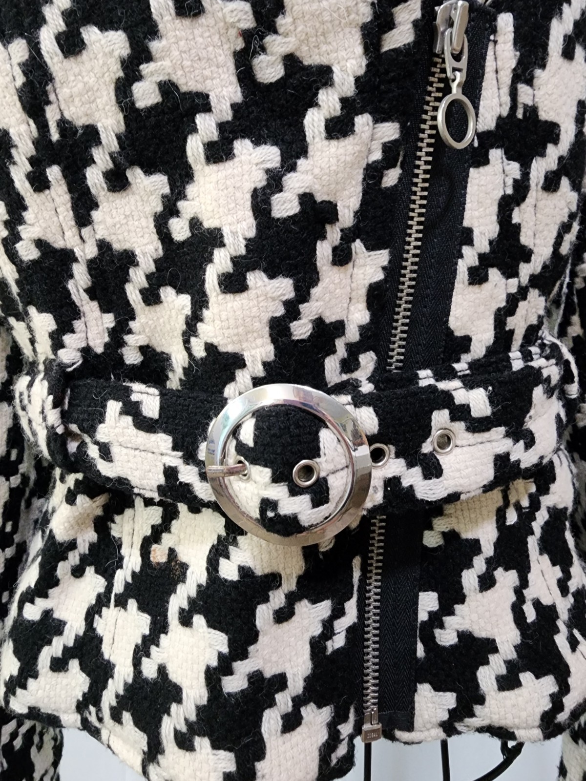 Express Women’s Houndstooth Jacket Size Large Bla… - image 4