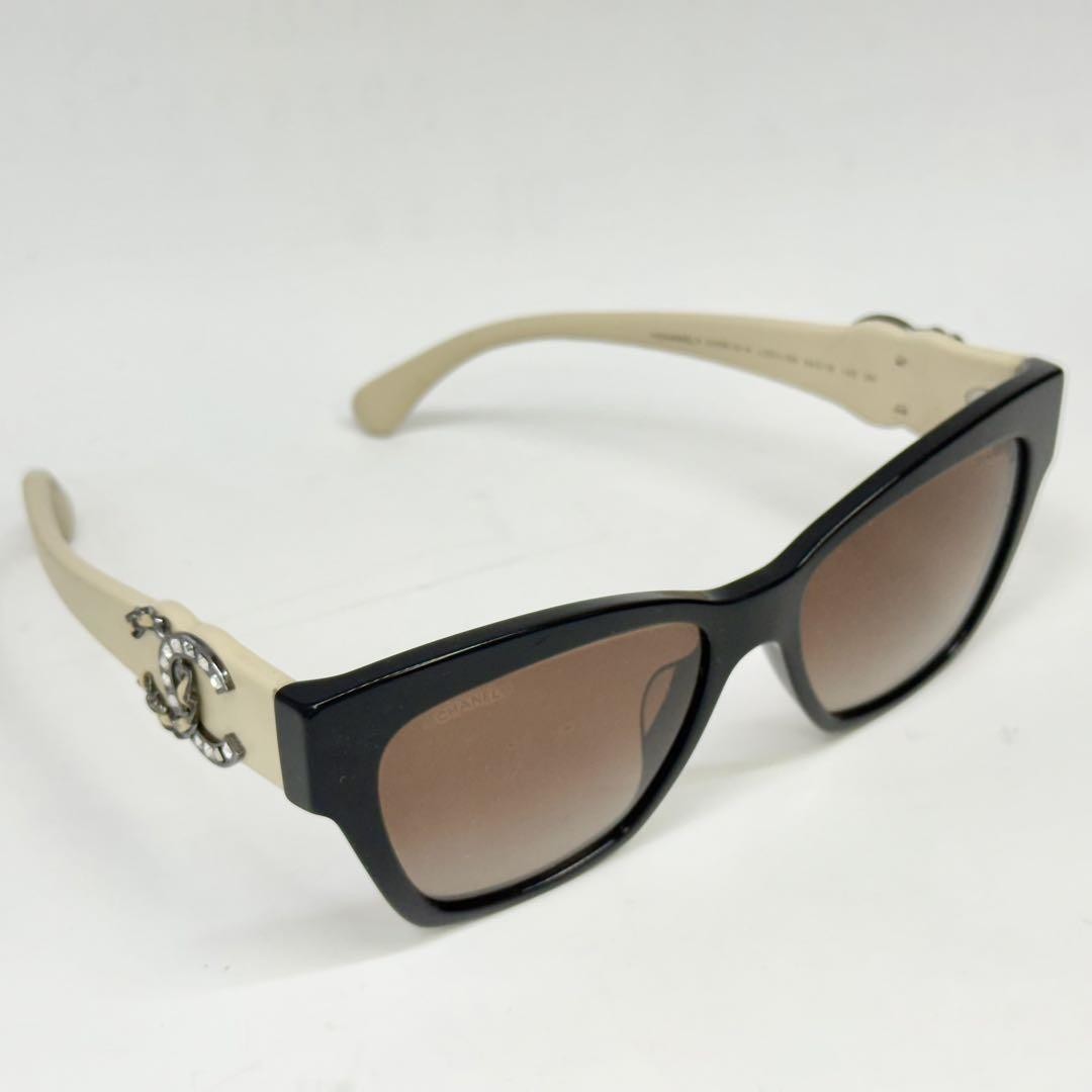CHANEL Coco Mark Chain Rhine Sunglasses