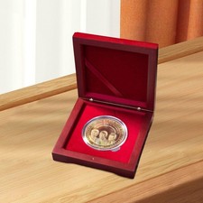 Coin Display Case Medal Presentation Box Dustproof Organizer Wooden Display Case