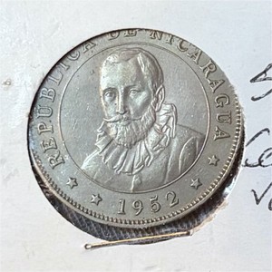 1952 Nicaragua 50 Centavos Coin KM#19 Star Points Away