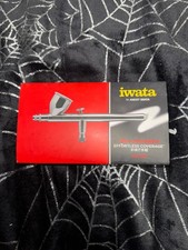 Iwata Revolution Hp-cr Airbrush Dual Action With Large Gravity Feed Cup - R4500 Iwata Revolution Hp-cr Airbrush Dual Action With Large Gravity Feed Cup - R4500
