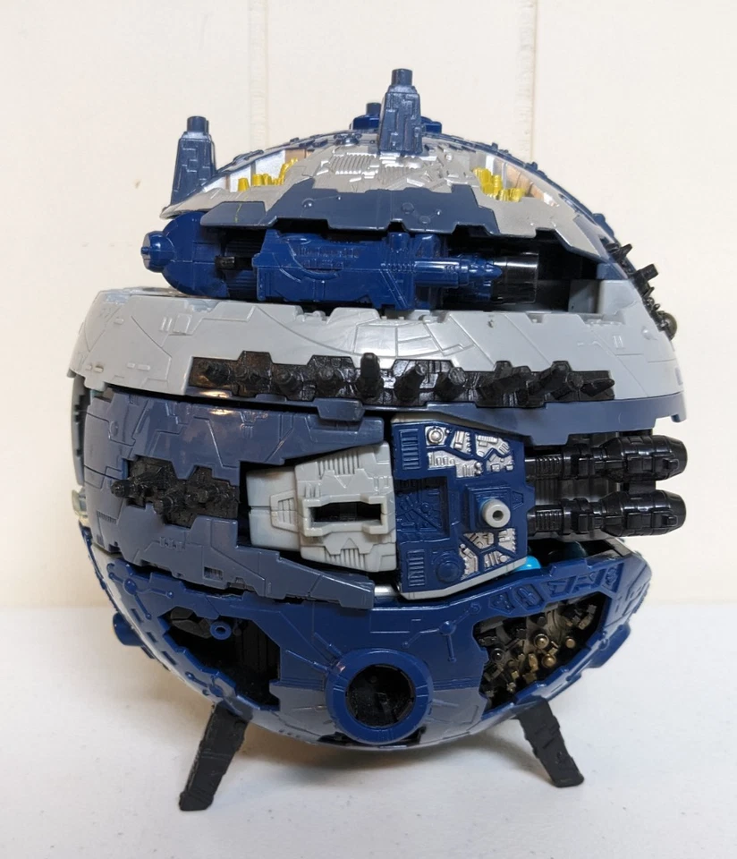 Hasbro Transformers Supreme Class Cybertron PRIMUS, Incomplete? Sold AS IS! - Image 3 of 4