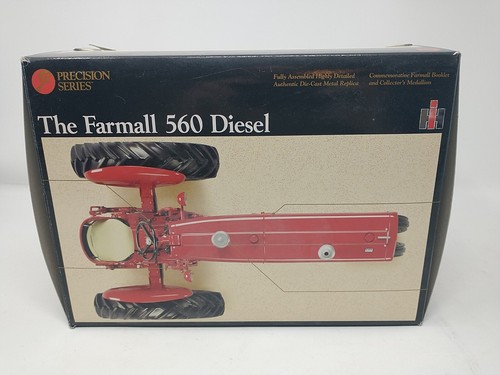 ERTL Precision Series Farmall 560 Diesel Tractor 1/16 w/ Box, Medallion & Book - Picture 5 of 13