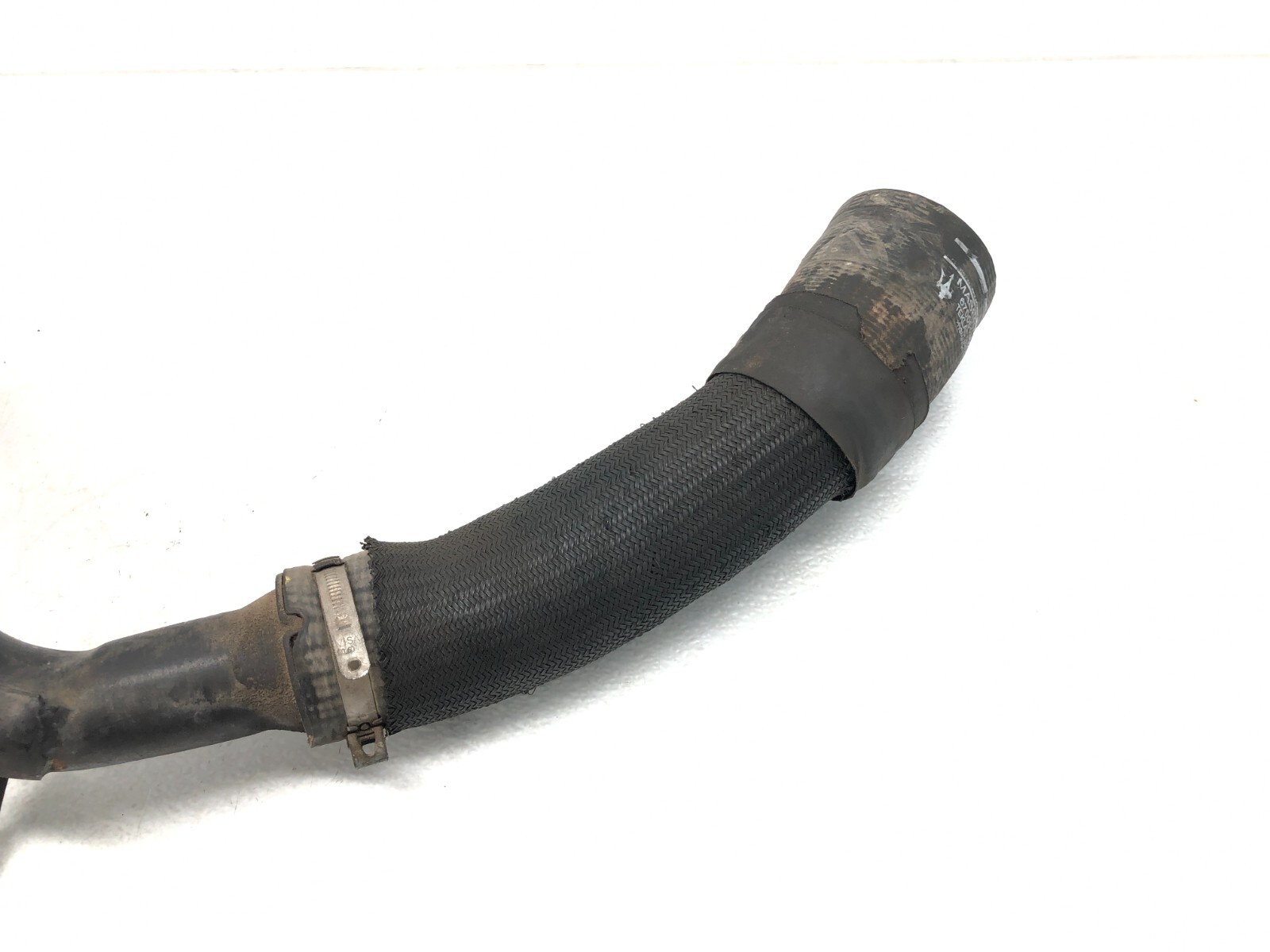 2014-2024 MASERATI GHIBLI S 3.0L V6 LEFT DRIVER FRONT TURBO INTERCOOLER HOSE OEM