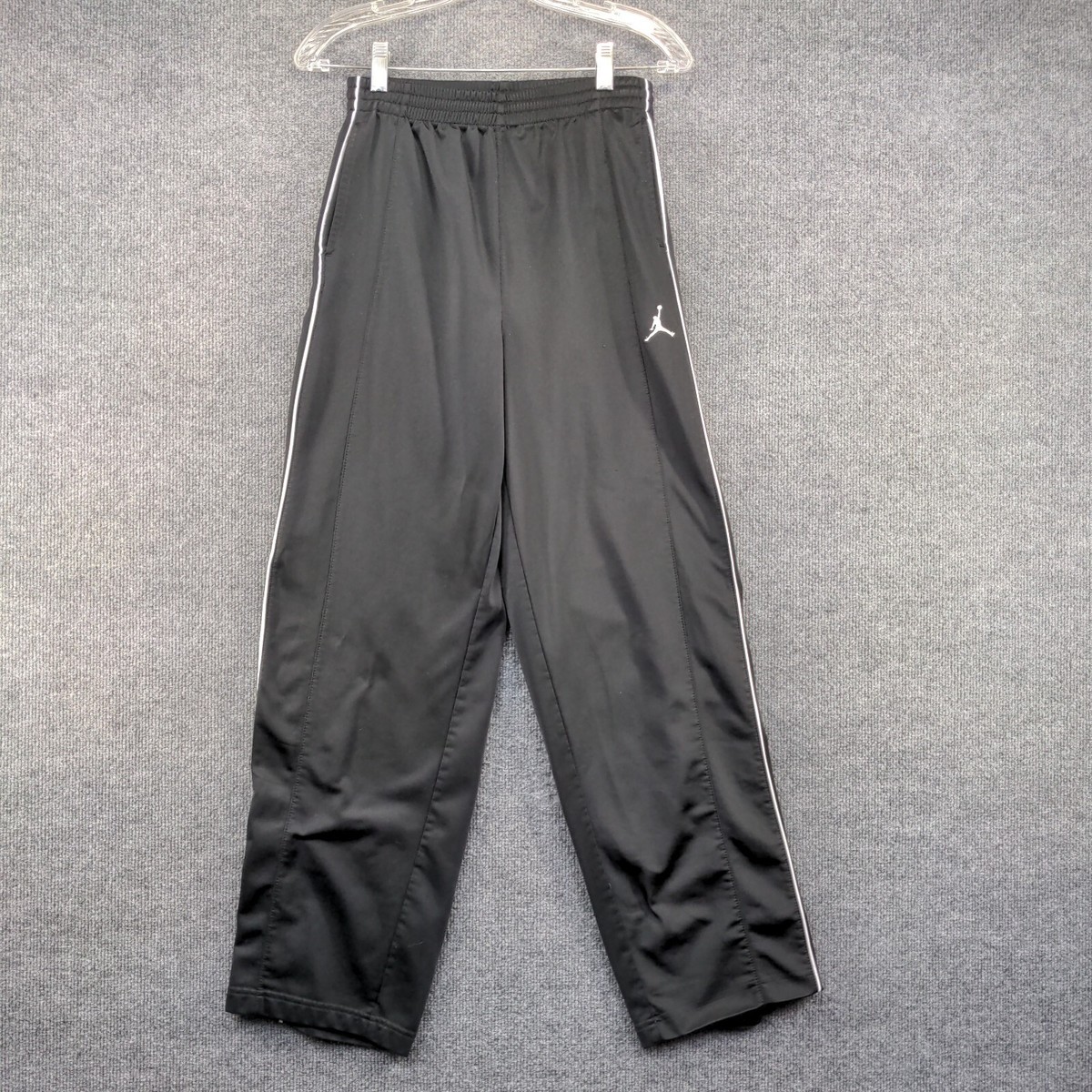 Air Jordan Jumpman Boys Track Pants Black Size XL 13-15 Air Jordan Jumpman Boys Track Pants Black Size XL 13-15