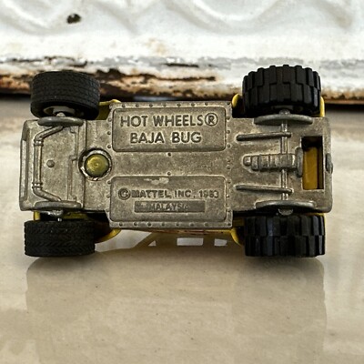 Hot Wheels Vintage Real Riders VW Baja Bug Beetle White Hubs