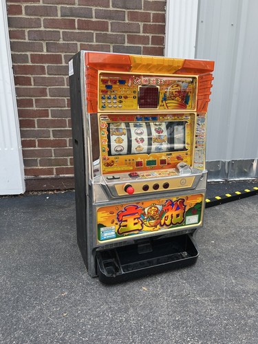Olympic Heiwa Pachislo Skill Stop Machine Takarabune slot tokens key