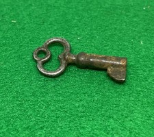 ANTIQUE SKELETON SMALL ORNATE BARREL KEY NICE...