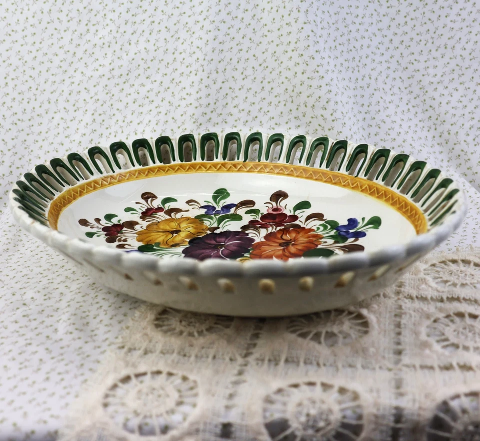 Handbemaltes florales Serviertablett mit durchbrochenem Design - Wechsler-Tirol - Bild 4 von 4