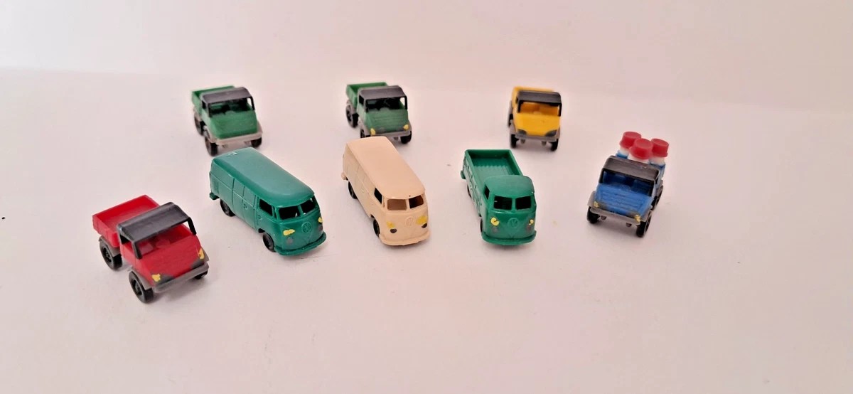 Ensemble De 7 Véhicules Miniatures Et 2 Trains, En Tôle Lithographiée