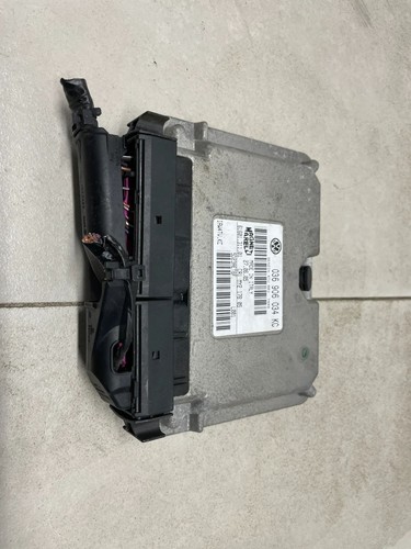VW Volkswagen Motorsteuergerät ECU Steuergerät Motor 036 906 034 KC