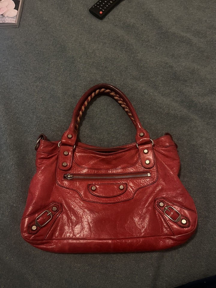 Balenciaga city bag. perfect size and deep red colour. offers welcome!!!!
