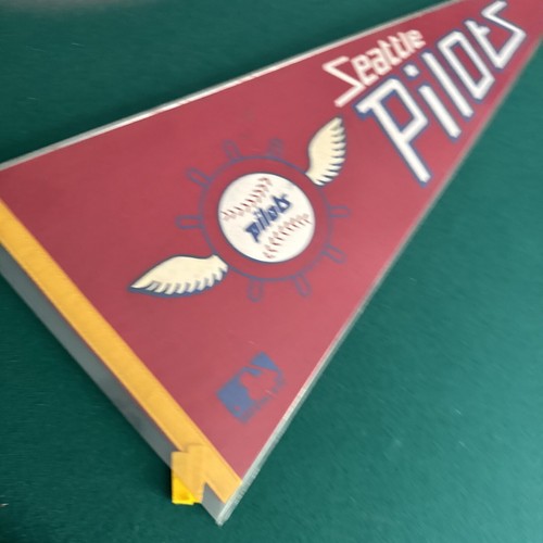 1969 Seattle Pilots Pennant Rare Vintage Baseball Great Condition As Is - Picture 16 of 16