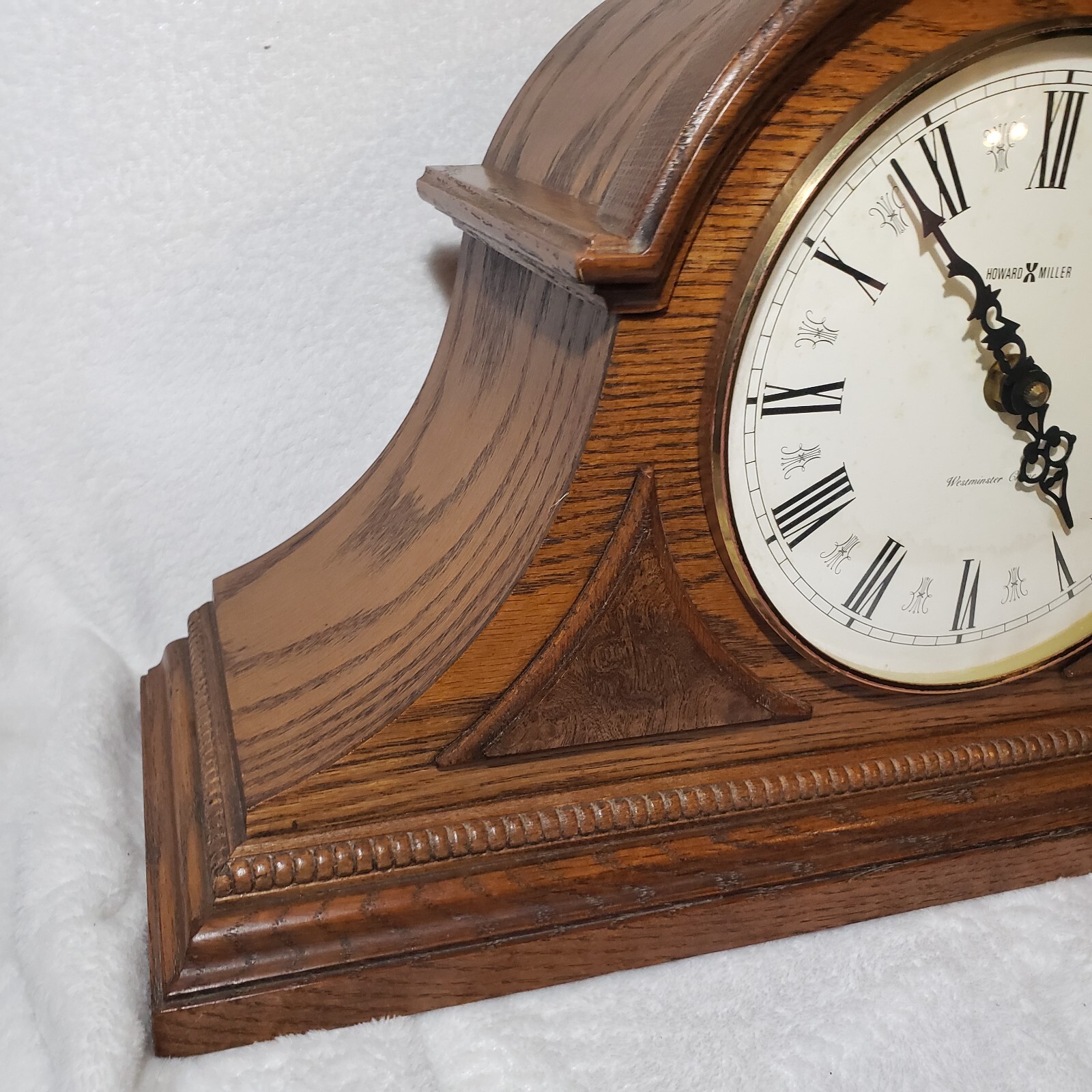 Vintage Howard Miller Model #613-103 Westminster Chime Oak Mantle Clock  Quartz