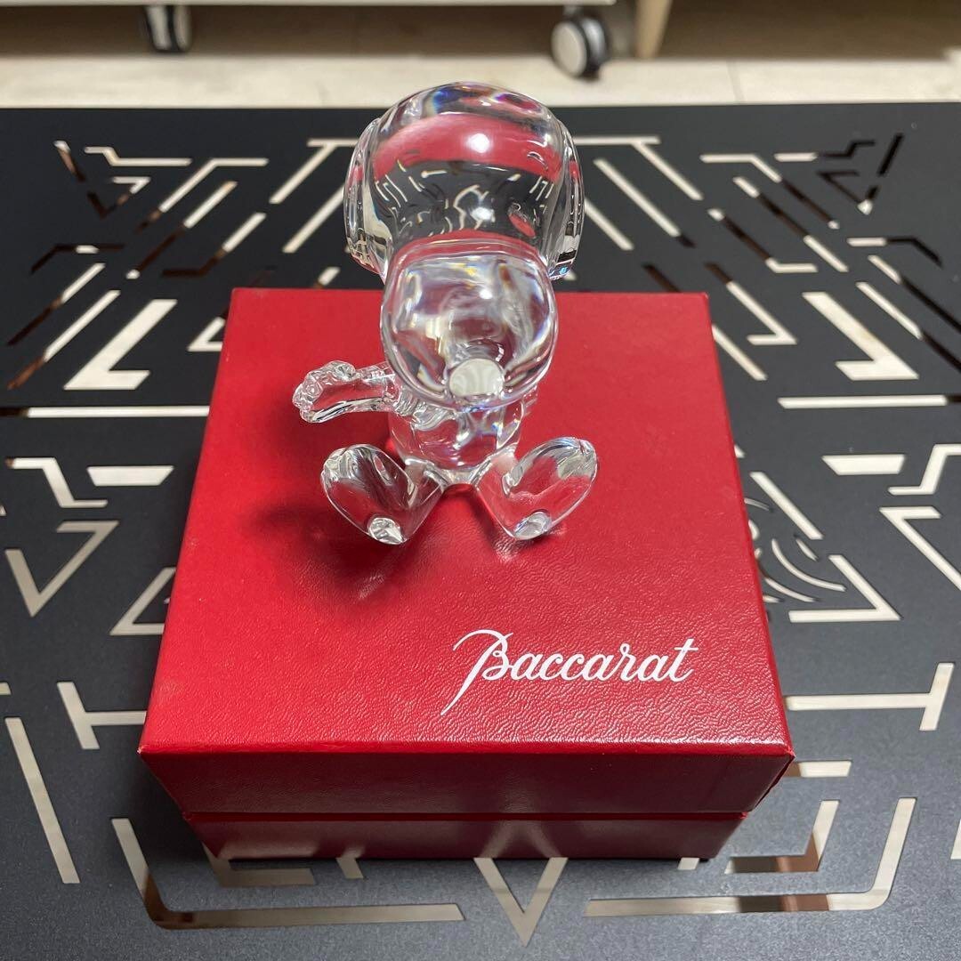 美品！　バカラ　スヌーピー　イニシャル入り Baccarat Cystal snoopy sitting with right hand raised IN RED
