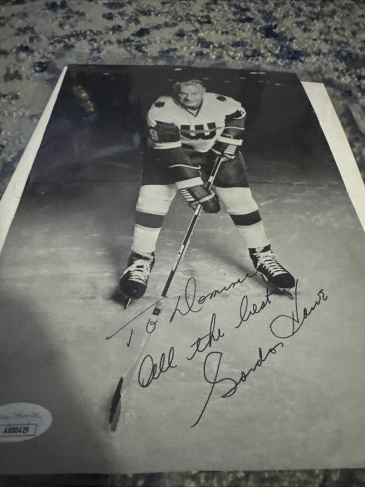 Red Wings GORDIE HOWE - AUTOGRAPHED 8x10 PHOTOGRAPH JSA - 801 Career Goal - Image 4 of 4