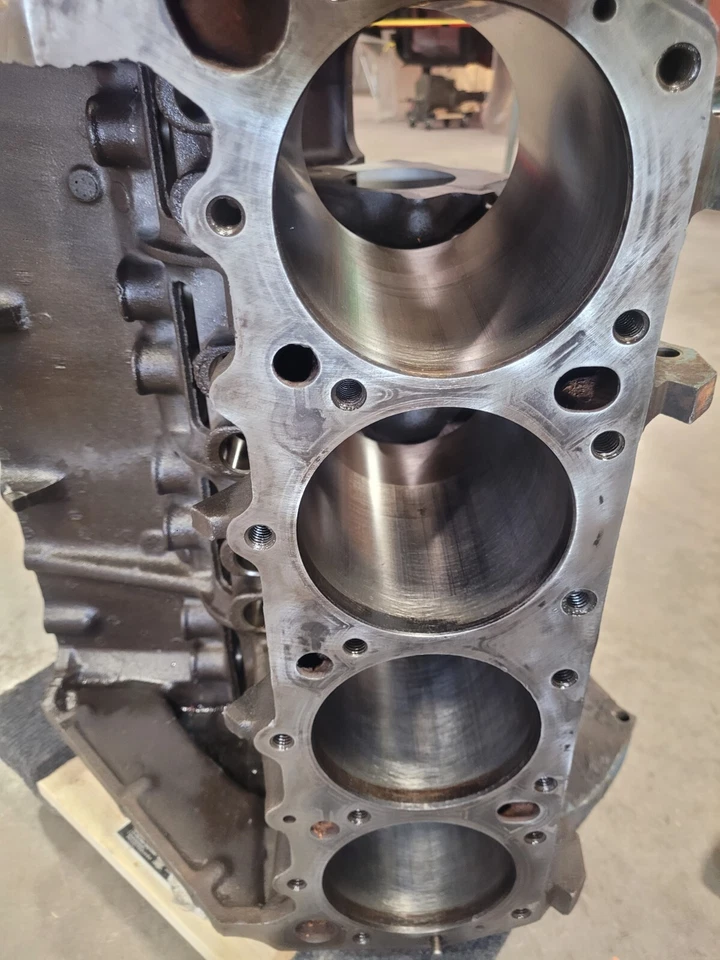 bloque motor chrysler 400. bonito bloque el diámetro corrió de 4.342 a 4.345 Foto 3 de 4