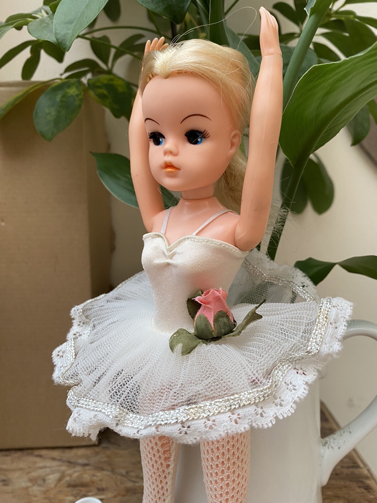 Vintage 1980s Pedigree SINDY DOLL BALLERINA Active Ballet Dance & Stand