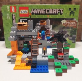 LEGO Minecraft: The Cave (21113) 99.9% Complete With Box
