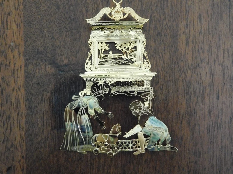 1992  George Washington Mount Vernon Christmas Ornament with BOX and INFO FOLDER